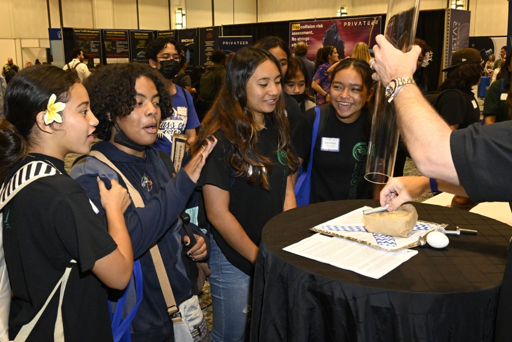 MEDB to host annual Ke Alahele Education Fund Dinner, Oct. 26 : Maui Now