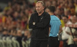 Beşiktaş’ta Temizlik Operasyonu! Sergen’den 2 Oyuncuya Soğuk Duş